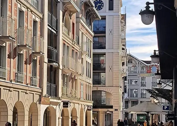 Appartamento Cocoon 45 M With Balcony Near The *