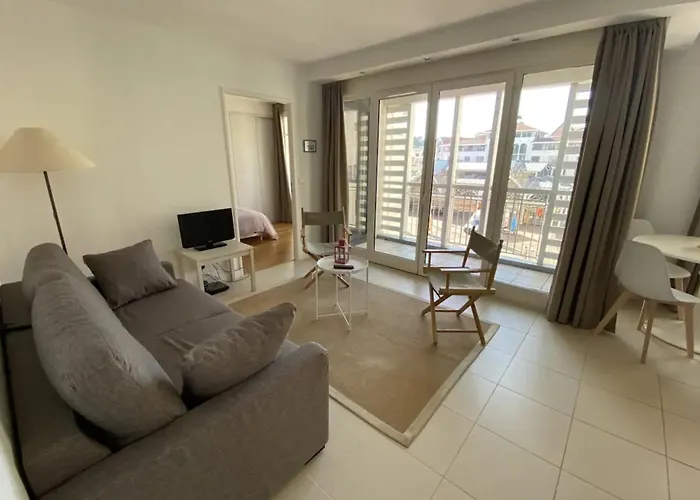 Cocoon 45 M With Balcony Near The Appartamento Arcachon