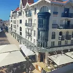 Cocoon 45 M With Balcony Near The Lägenhet *