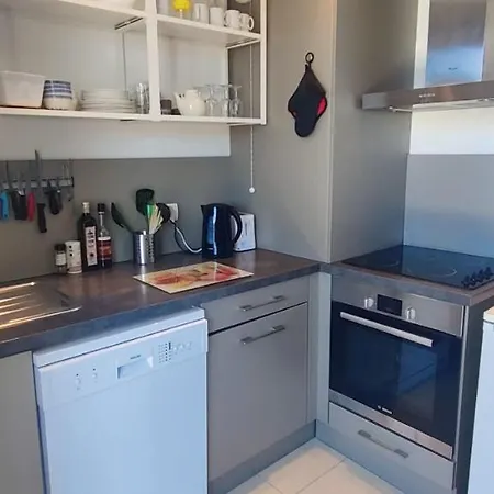 Cocoon 45 M With Balcony Near The *