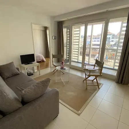 Cocoon 45 M With Balcony Near The *