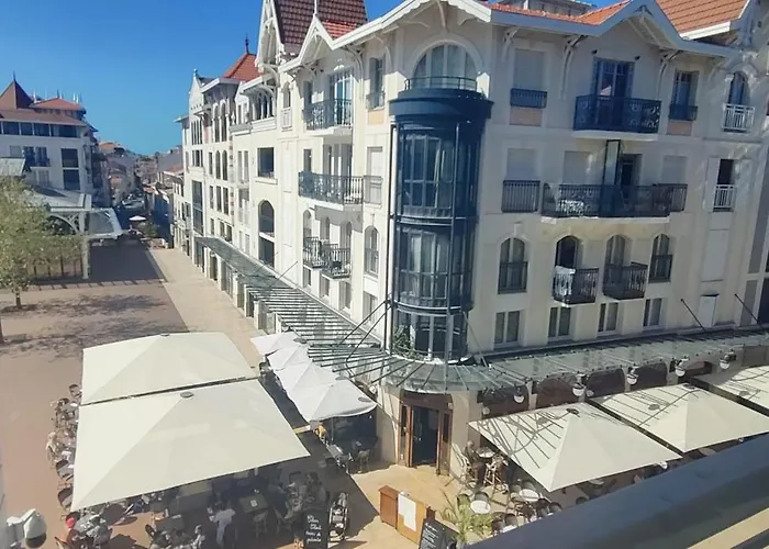 Cocoon 45 M With Balcony Near The アパート *